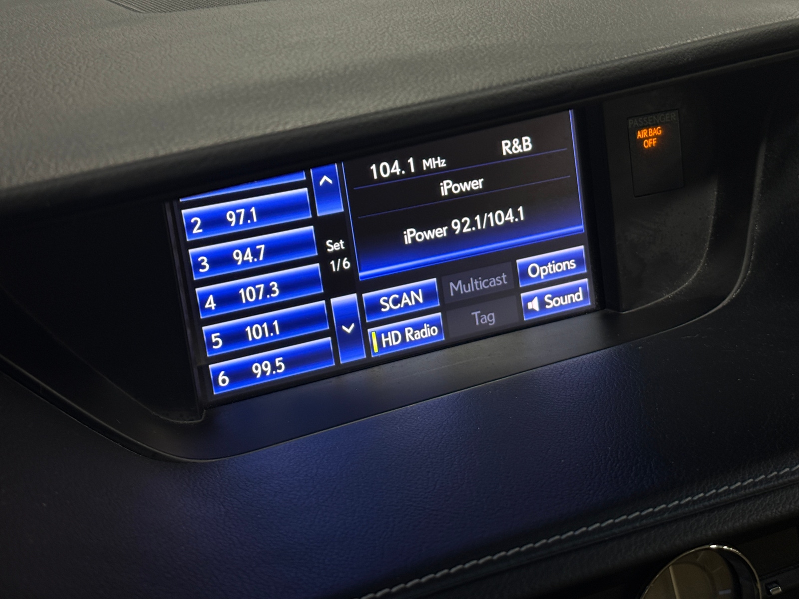 Thumbnail: 2013 Lexus ES - 4