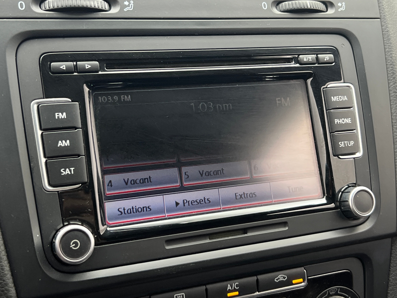 Thumbnail: 2013 Volkswagen Golf - 4