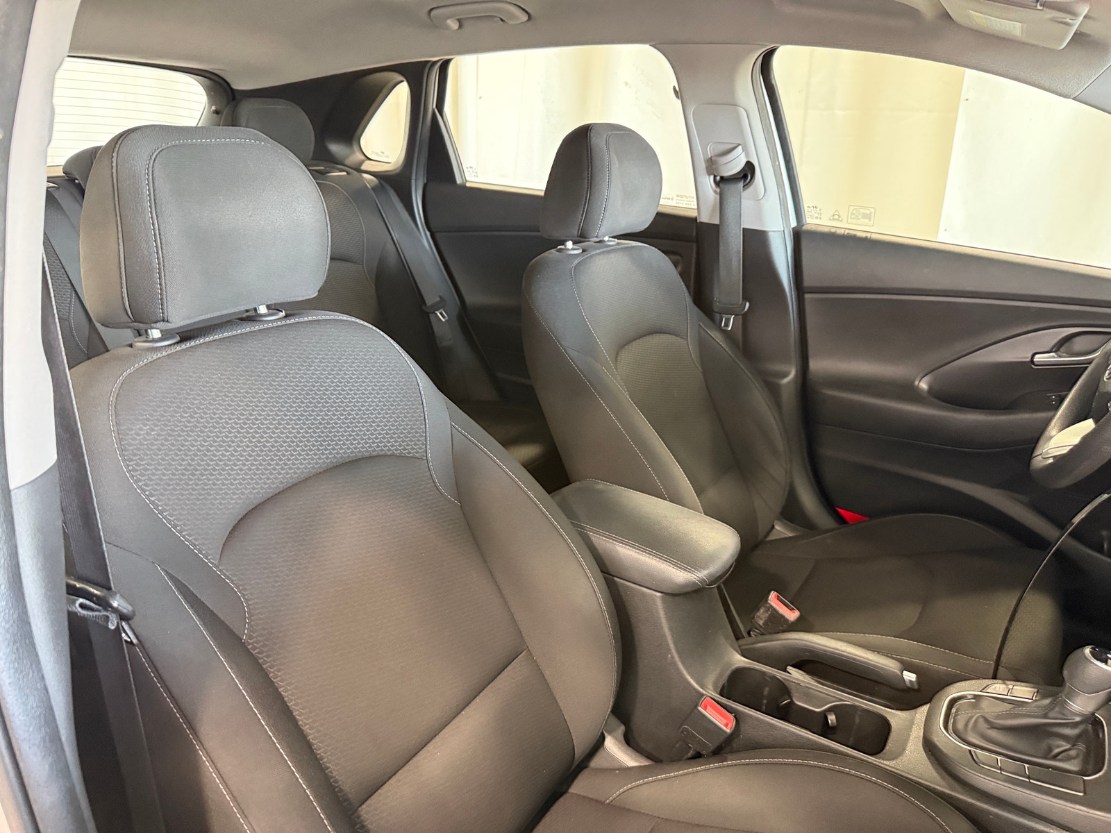 Thumbnail: 2018 Hyundai Elantra - 2