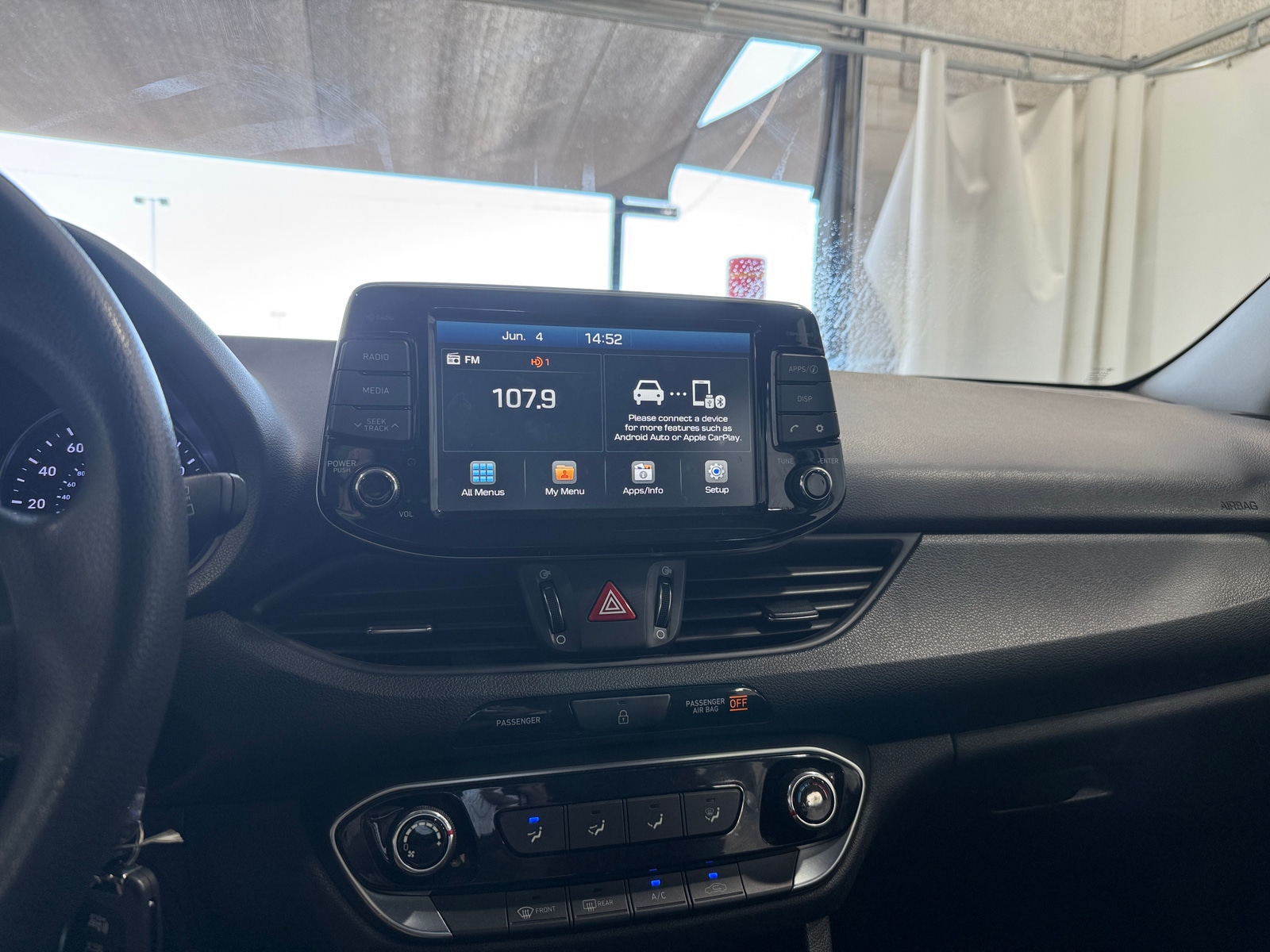 Thumbnail: 2018 Hyundai Elantra - 4