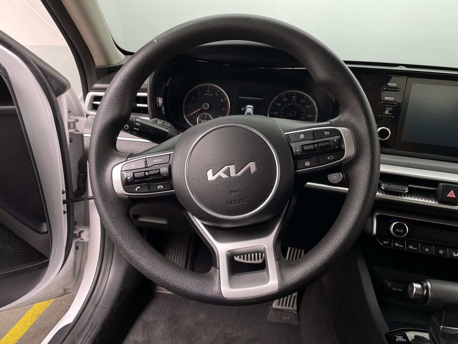 Thumbnail: 2023 Kia K5 - 5