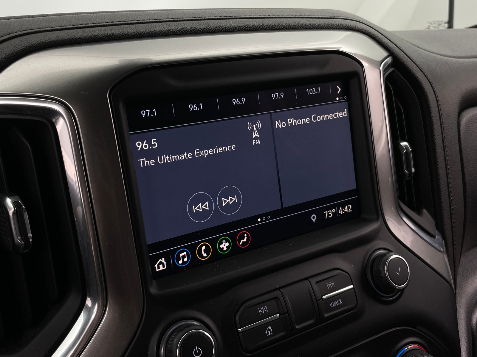 Thumbnail: 2019 Chevrolet Silverado 1500 - 3