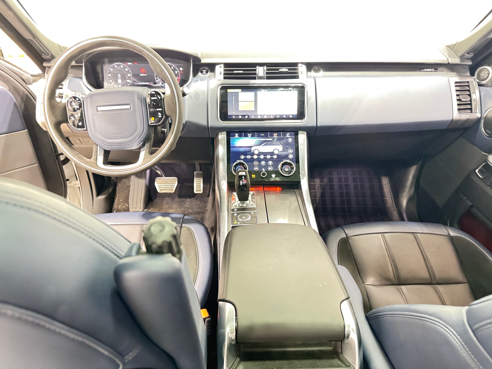 Thumbnail: 2022 Land Rover Range Rover Sport - 2