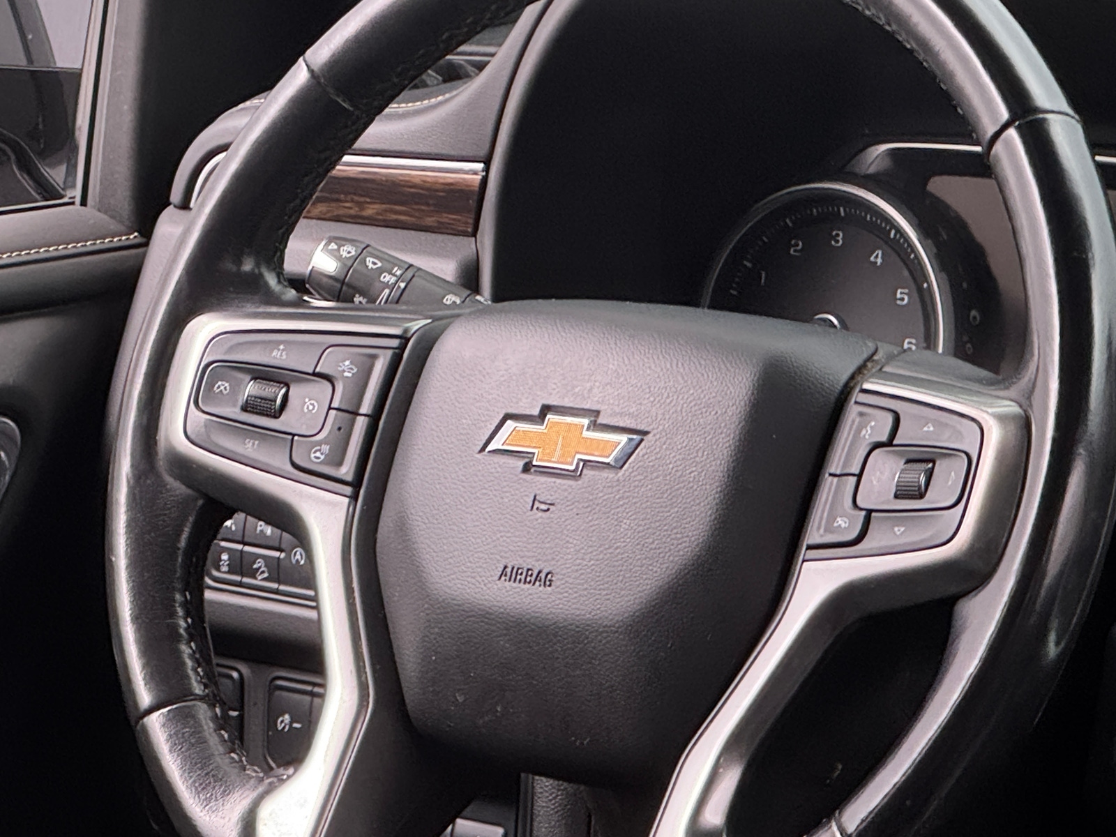 Thumbnail: 2021 Chevrolet Suburban - 4