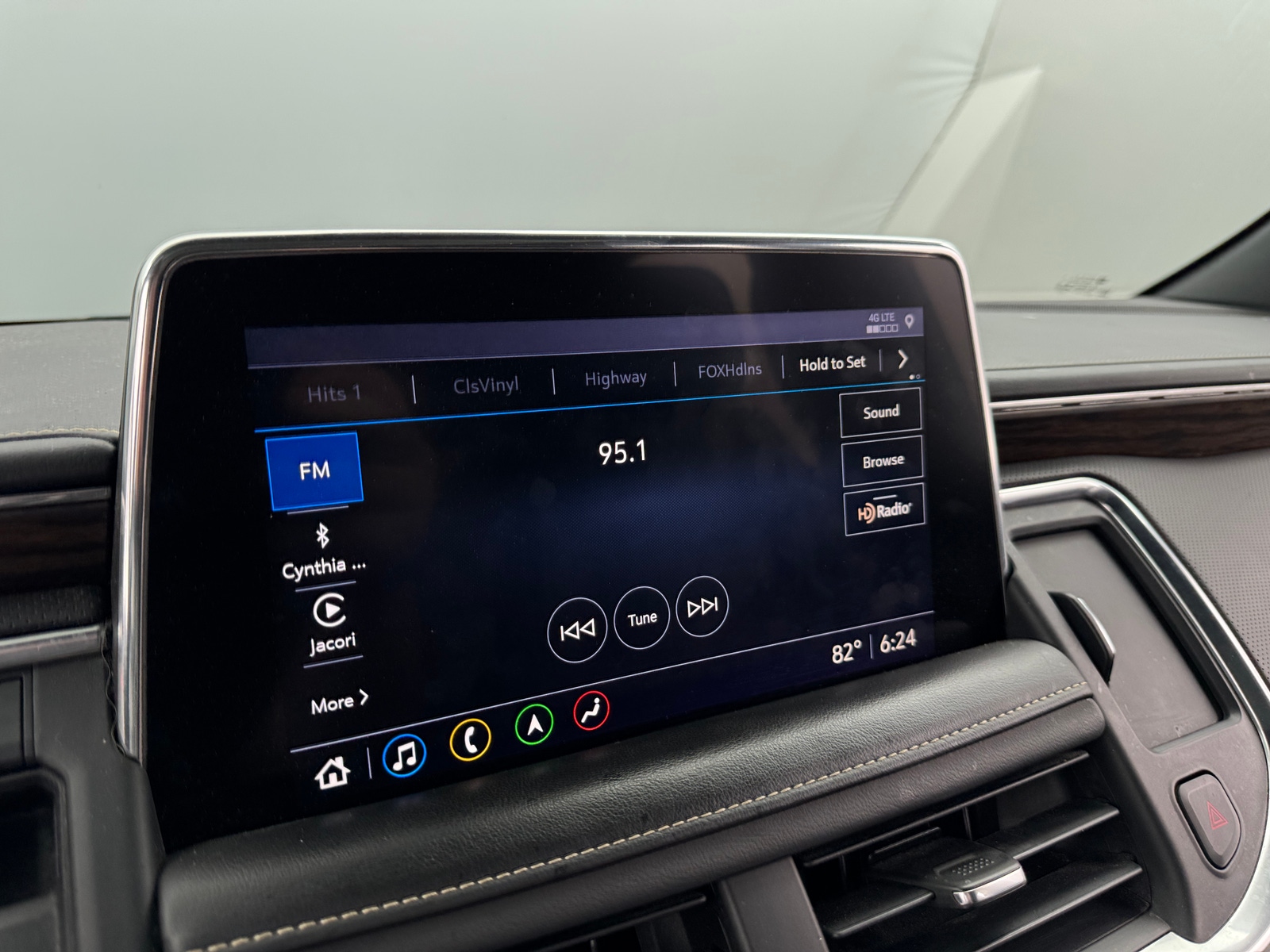 Thumbnail: 2021 Chevrolet Suburban - 3