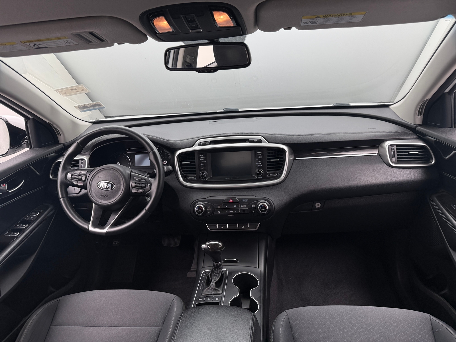 Thumbnail: 2017 Kia Sorento - 3