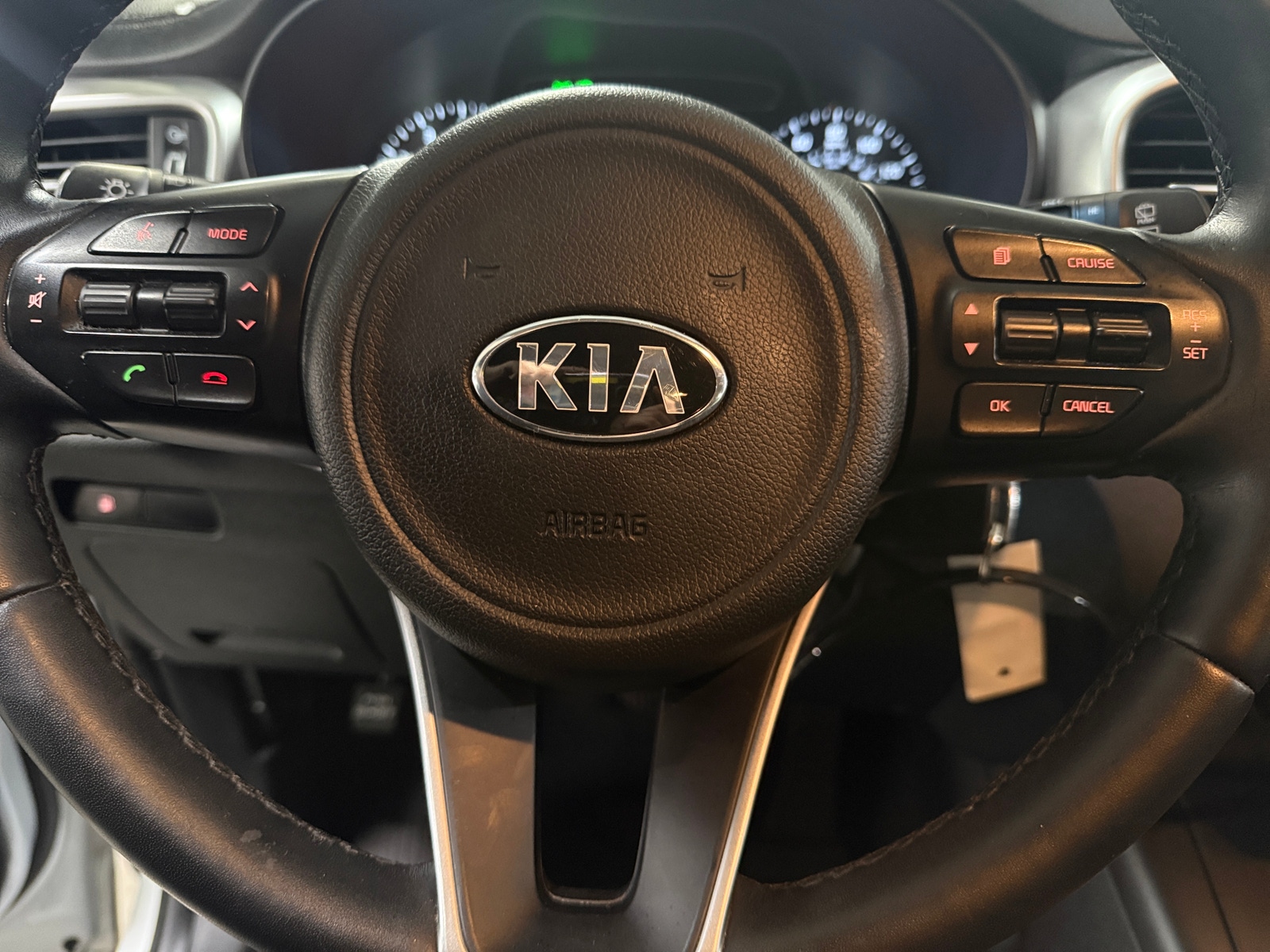 Thumbnail: 2017 Kia Sorento - 5