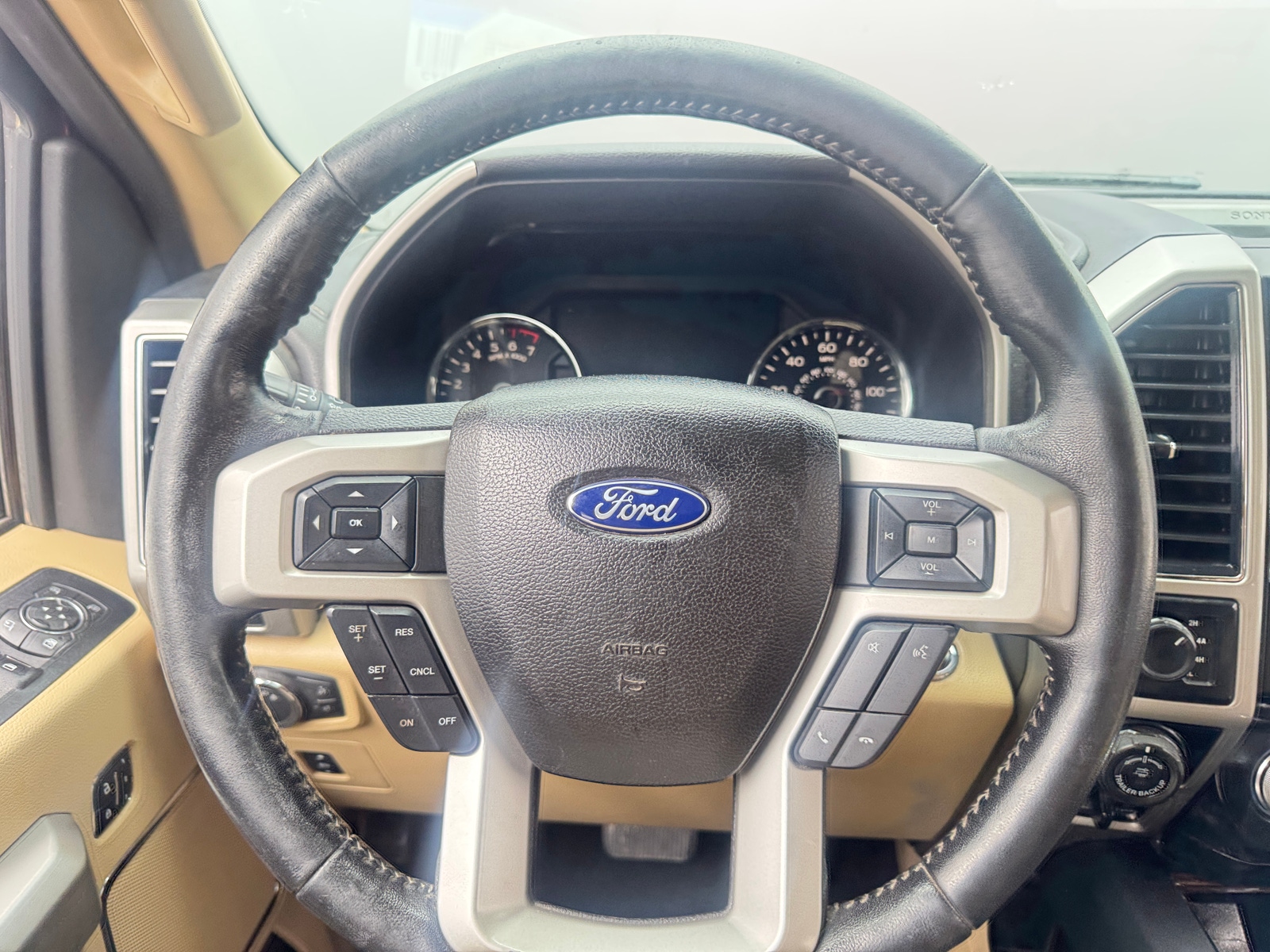 Thumbnail: 2017 Ford Econoline - 4