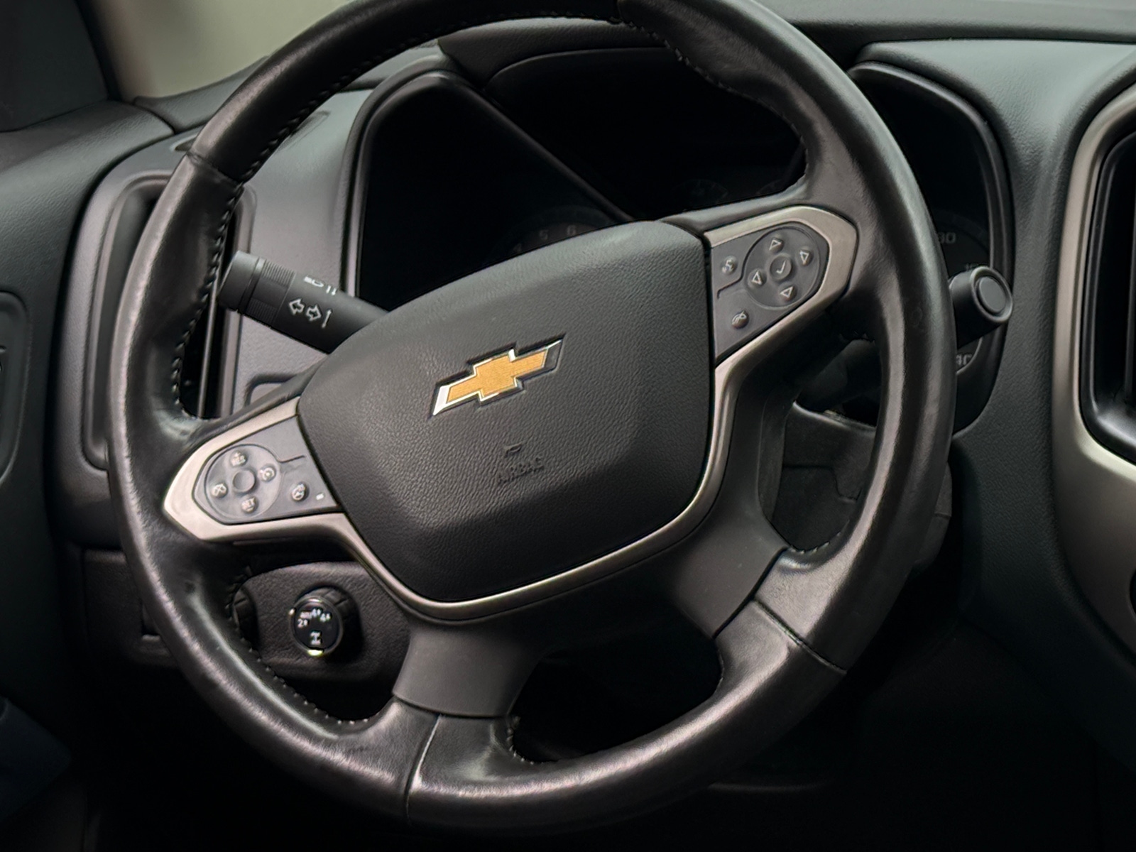 Thumbnail: 2019 Chevrolet Colorado - 4