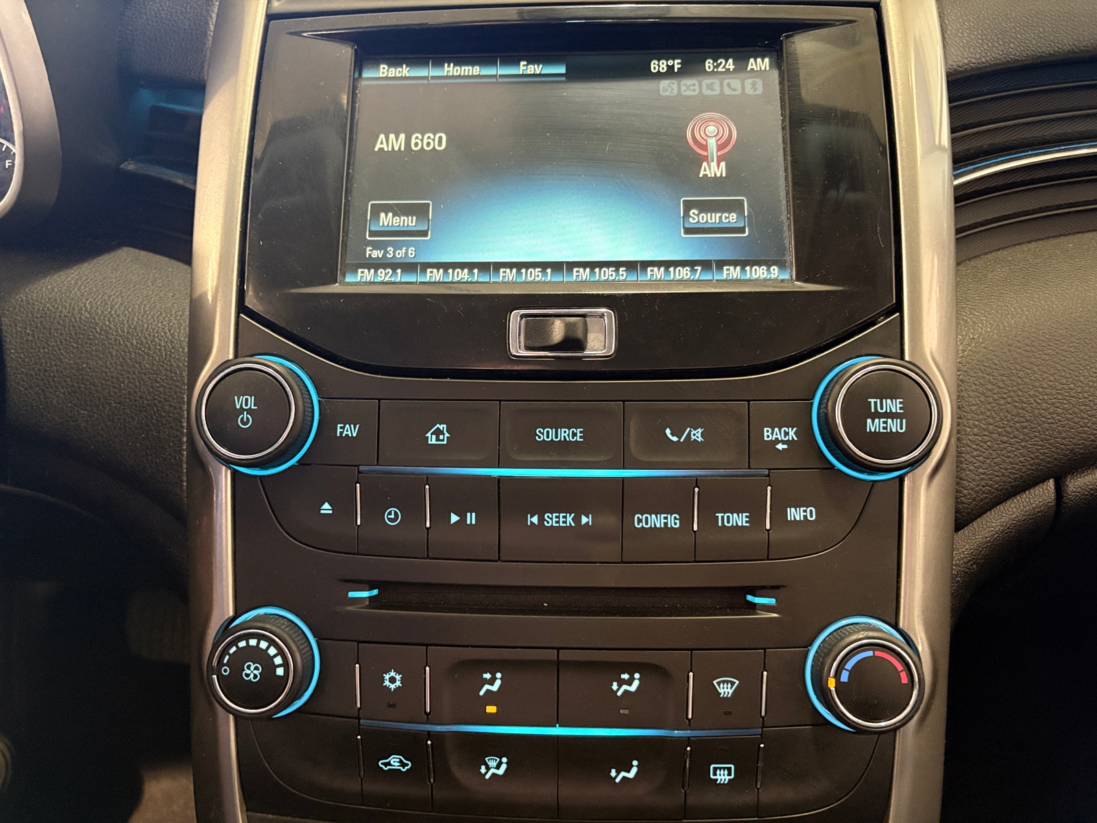 Thumbnail: 2015 Chevrolet Malibu - 4