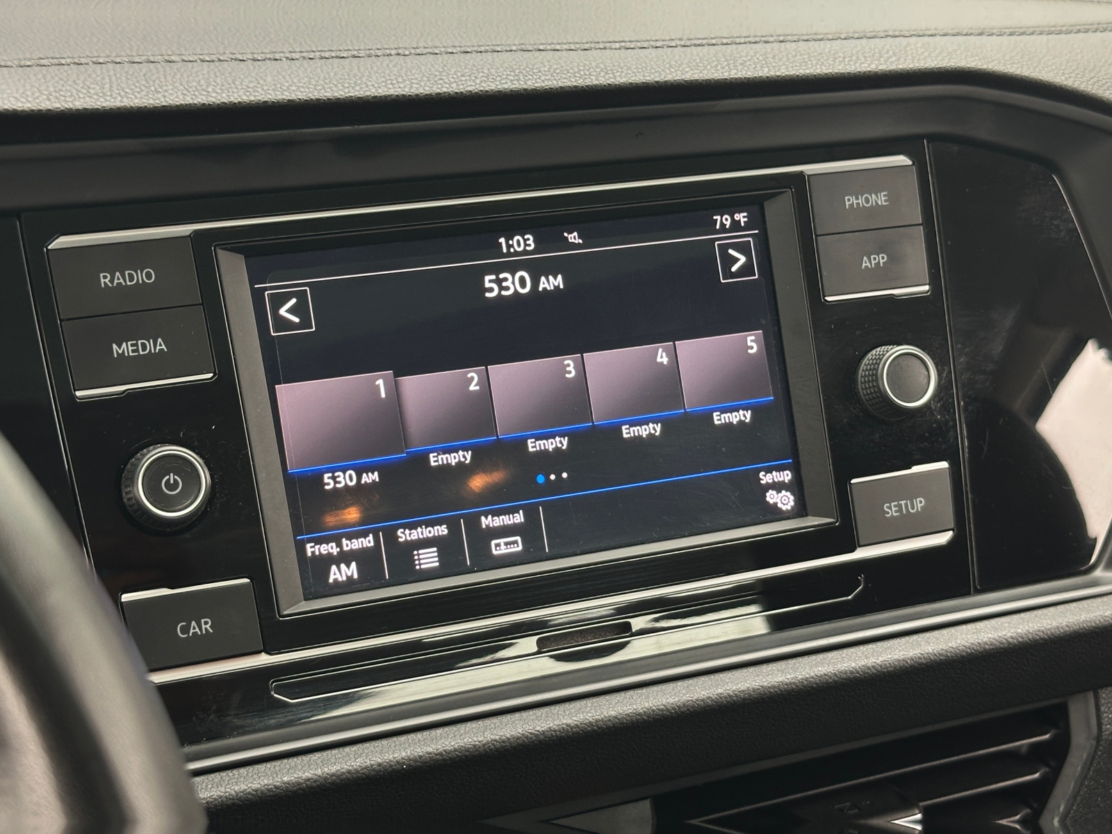 Thumbnail: 2019 Volkswagen Jetta - 3