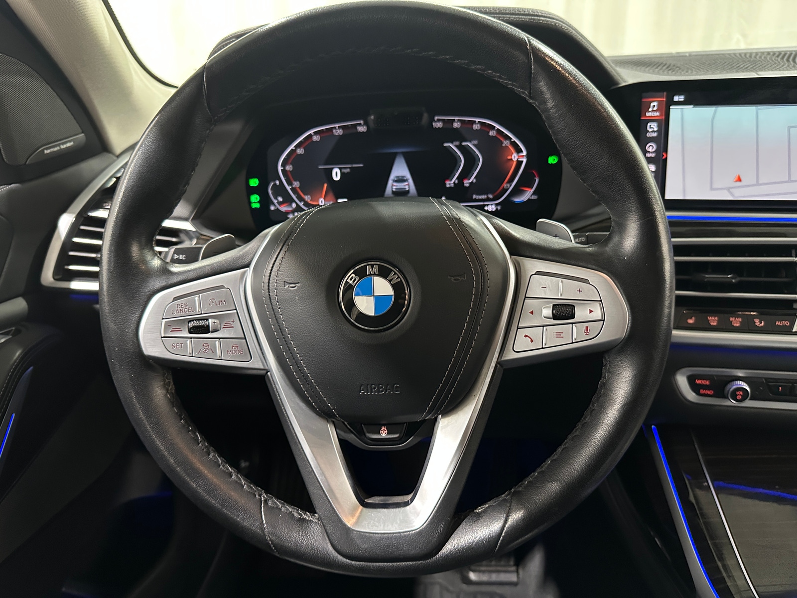 Thumbnail: 2021 BMW X7 - 4