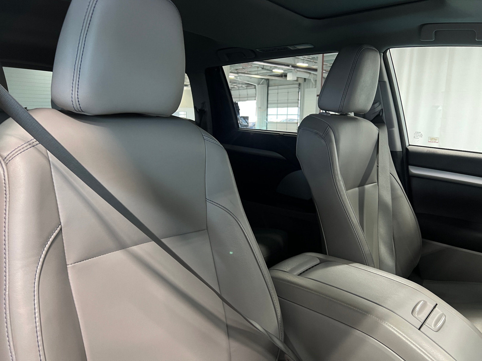 Thumbnail: 2018 Toyota Highlander - 2