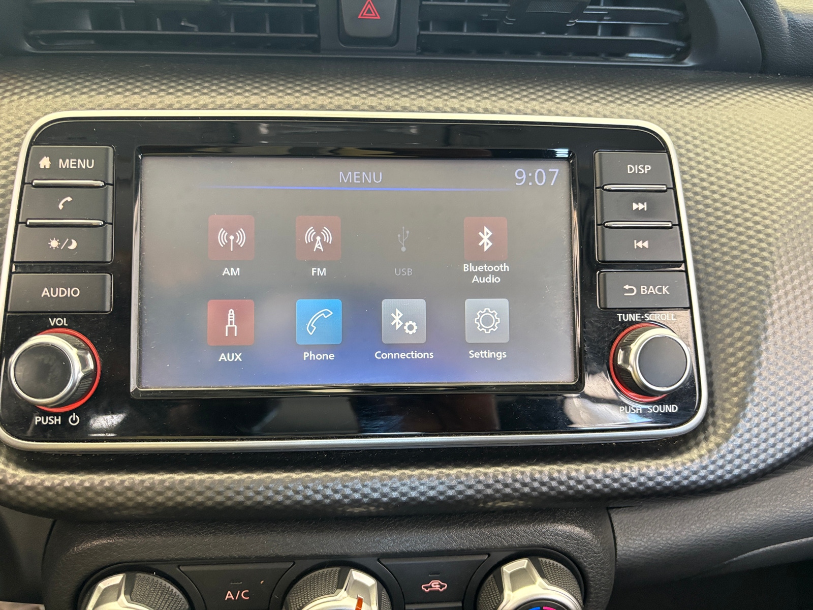 Thumbnail: 2018 Nissan Kicks - 4