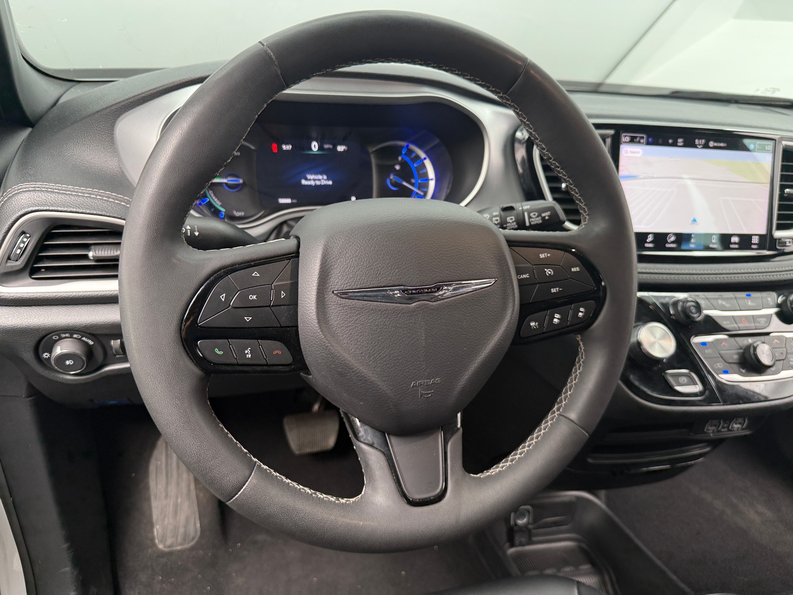 Thumbnail: 2024 Chrysler Pacifica - 4