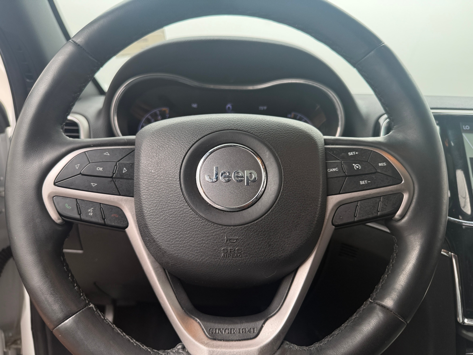 Thumbnail: 2019 Jeep Grand Cherokee - 4