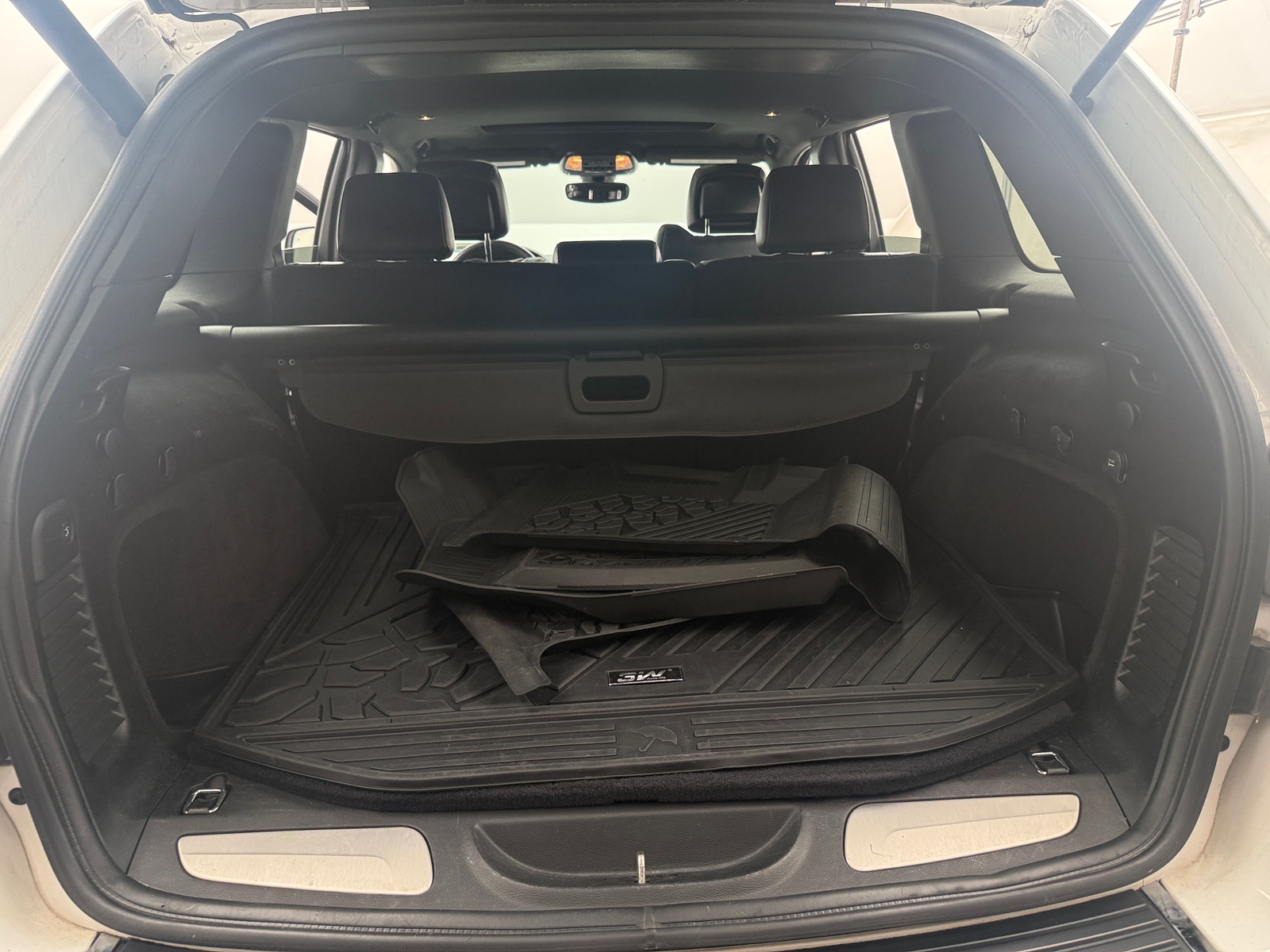 Thumbnail: 2019 Jeep Grand Cherokee - 6