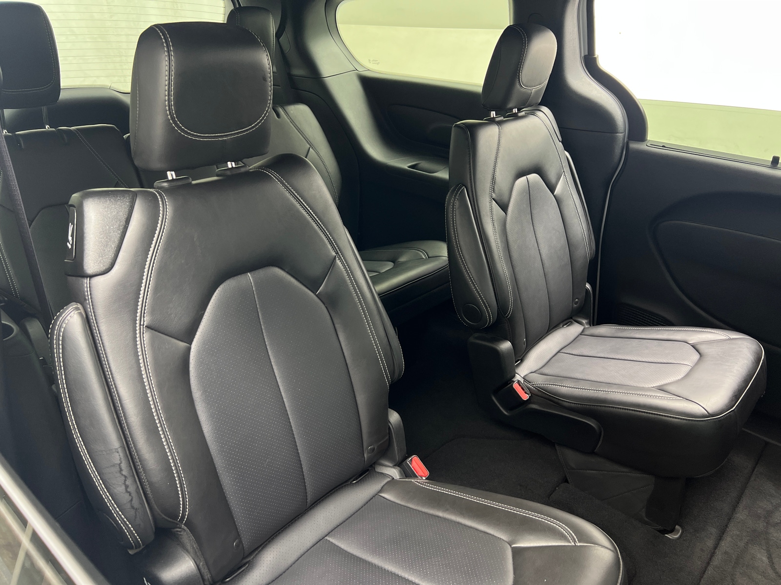 Thumbnail: 2026 Chrysler Pacifica - 5