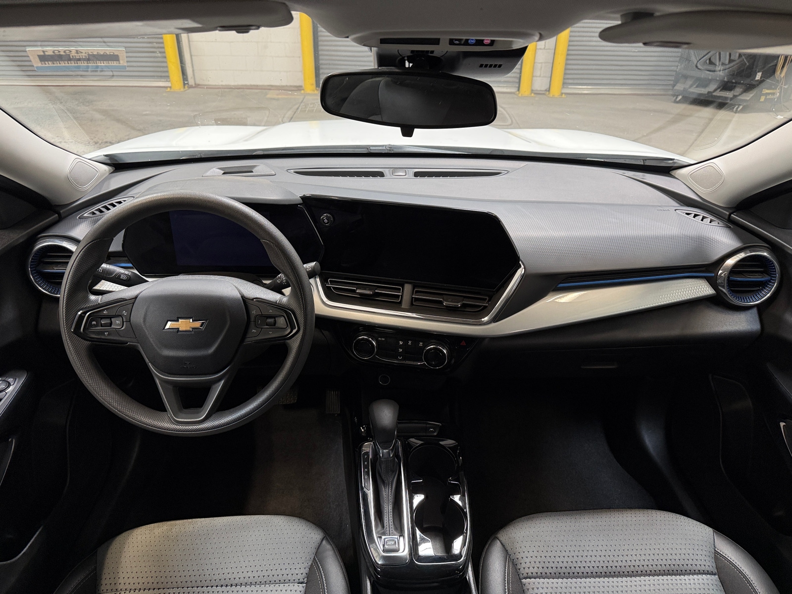 Thumbnail: 2025 Chevrolet Trax - 3