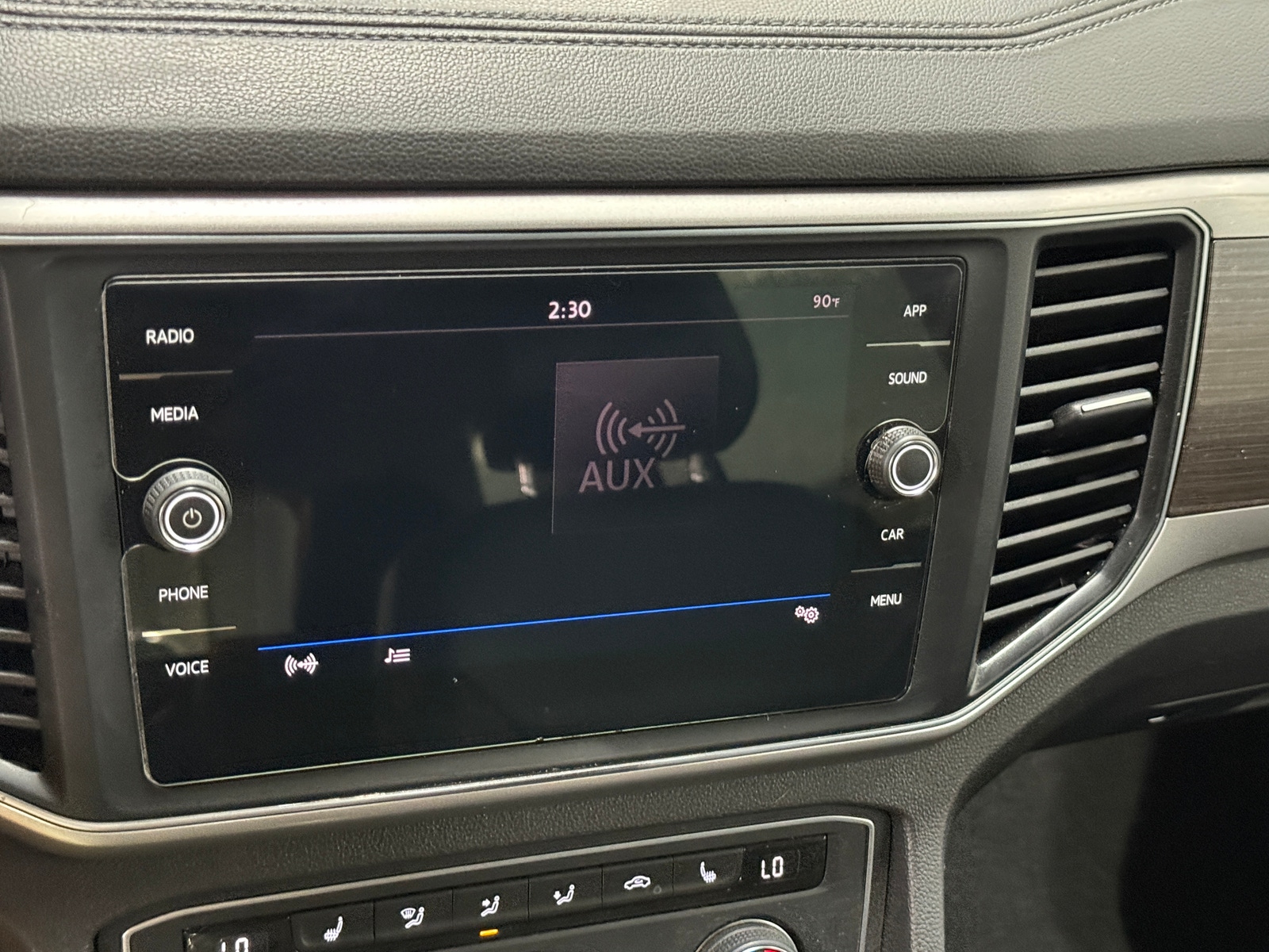 Thumbnail: 2018 Volkswagen Atlas - 4