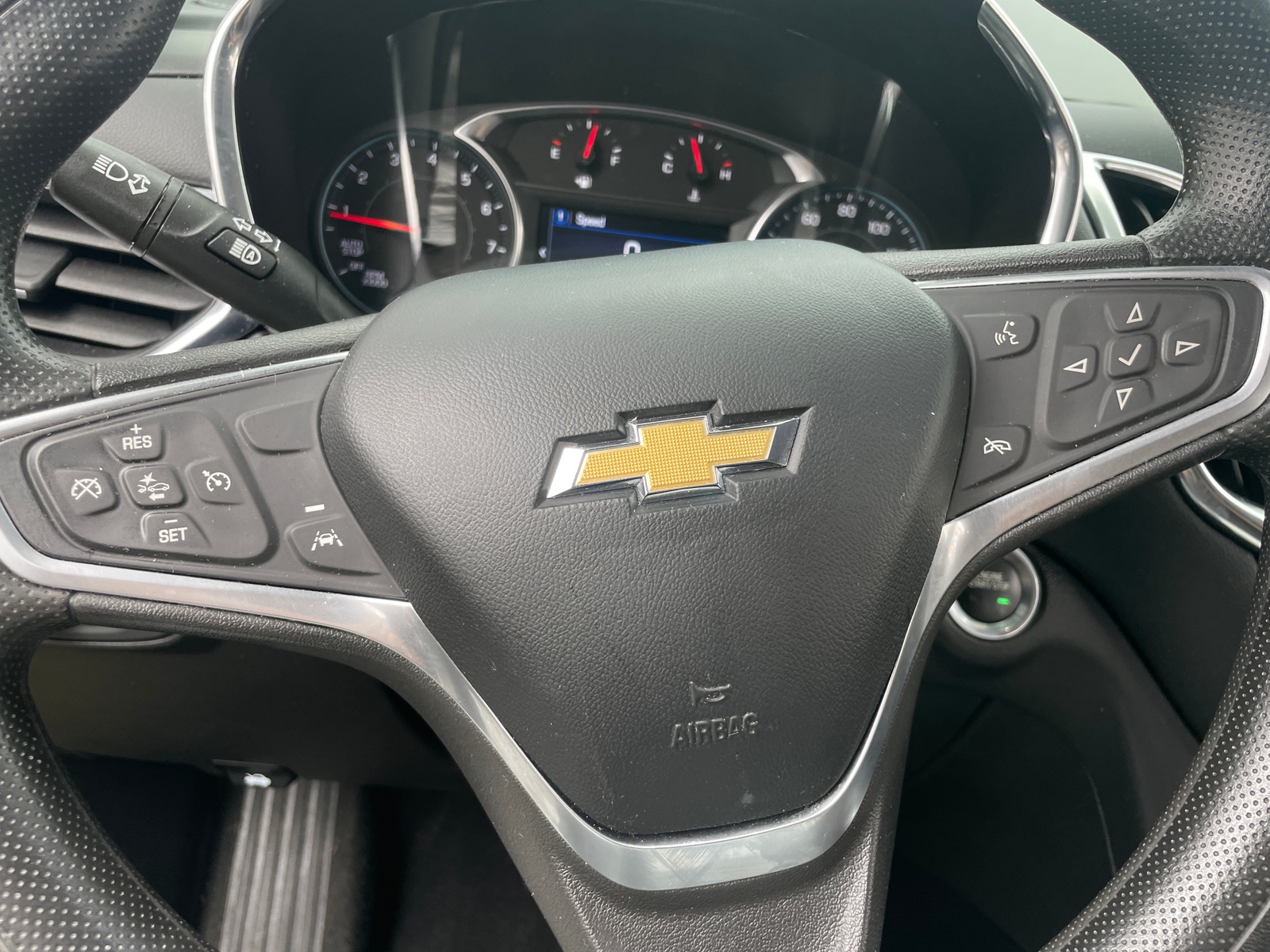 Thumbnail: 2022 Chevrolet Equinox - 5