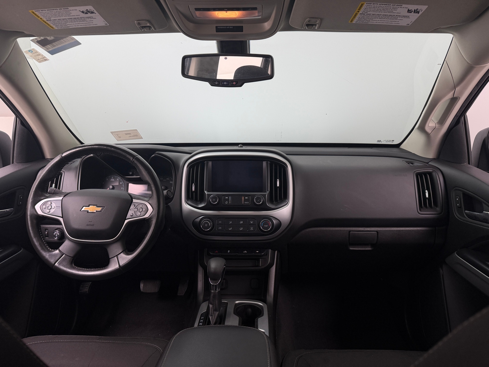 Thumbnail: 2022 Chevrolet Colorado - 3
