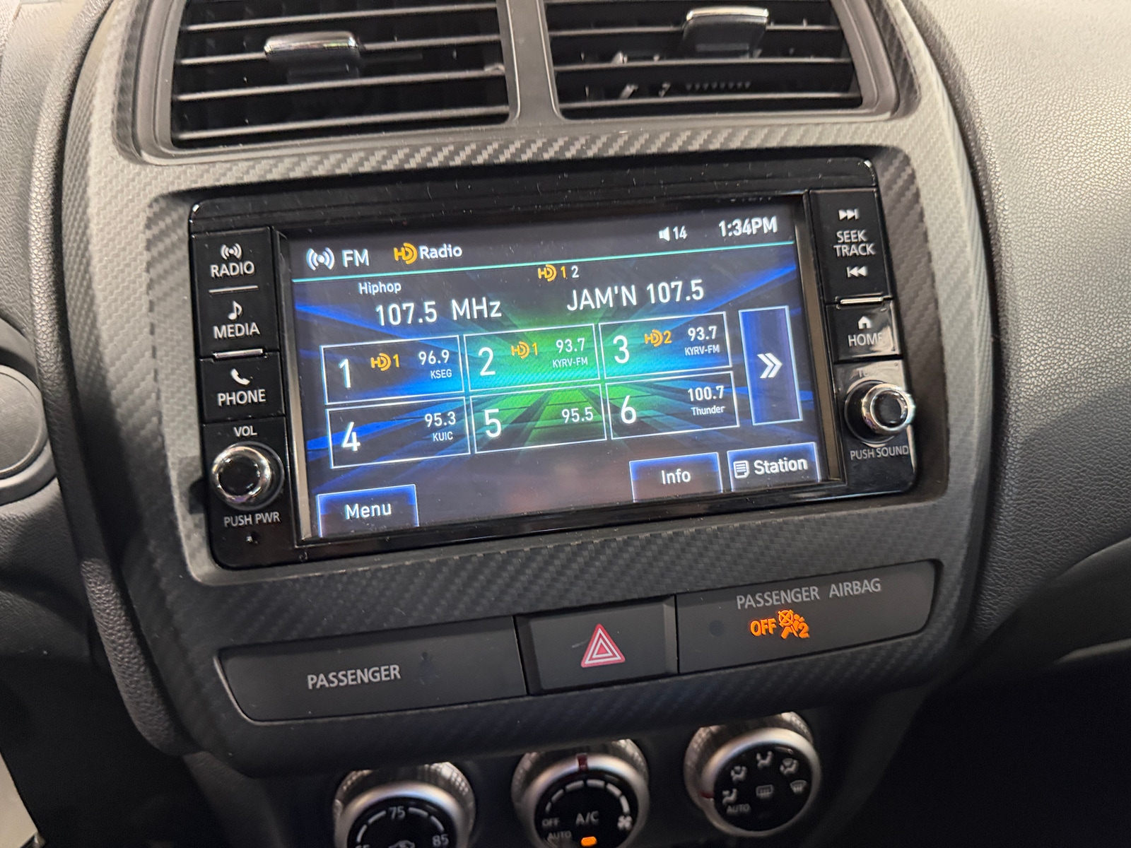 Thumbnail: 2024 Mitsubishi Outlander Sport - 4