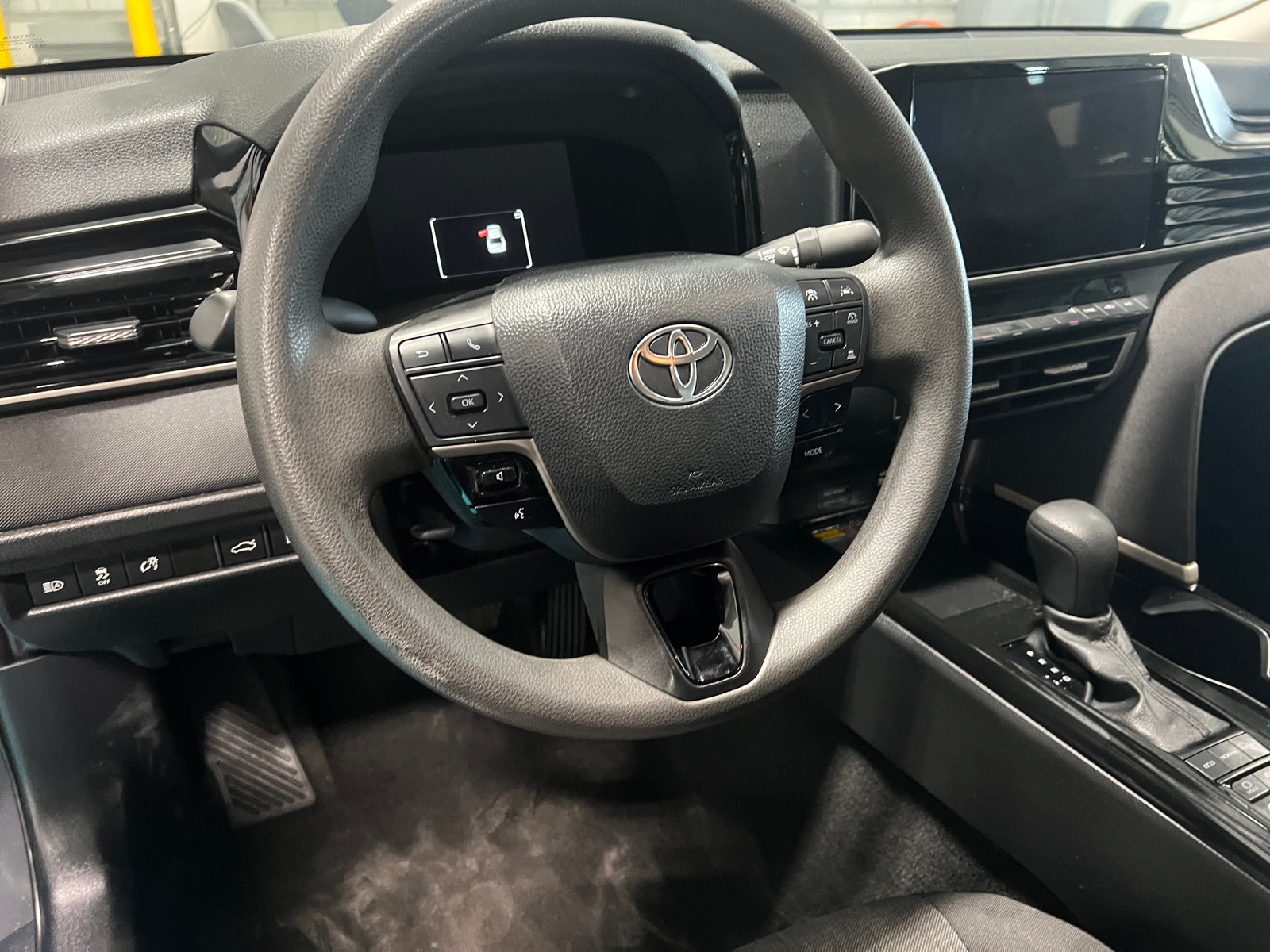 Thumbnail: 2025 Toyota Camry - 5