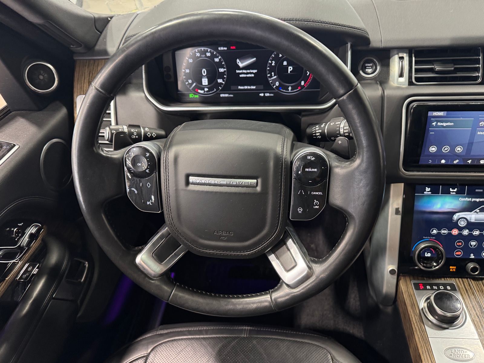 Thumbnail: 2019 Land Rover Range Rover - 4