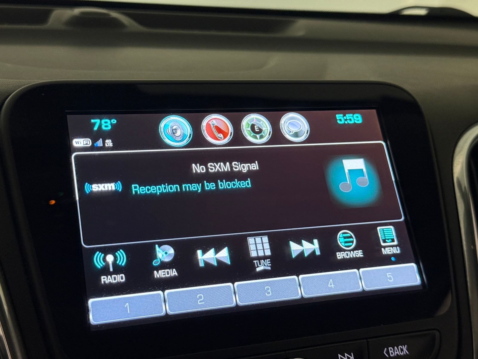 Thumbnail: 2018 Chevrolet Equinox - 4