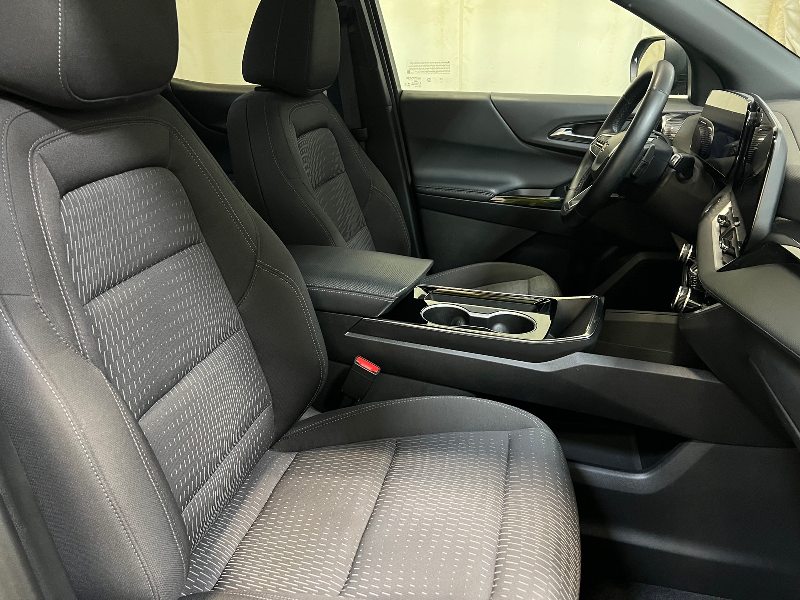 Thumbnail: 2025 Chevrolet Equinox - 2