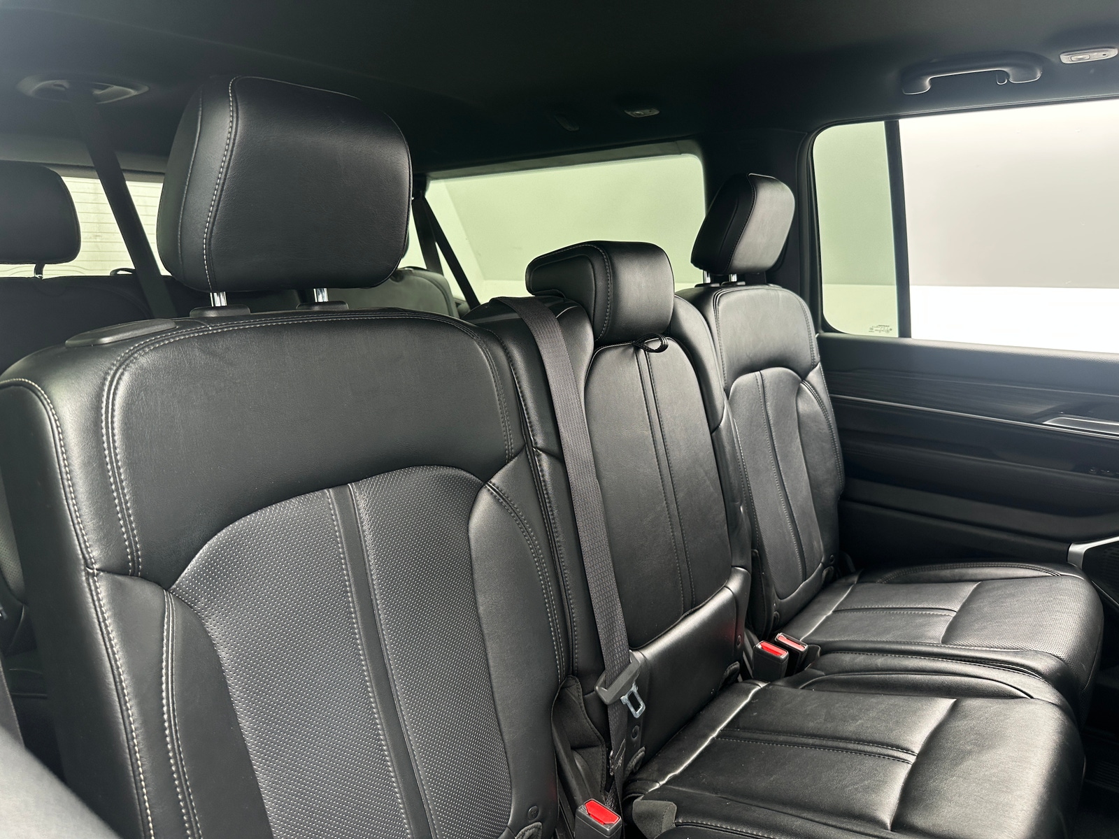 Thumbnail: 2024 Jeep Wagoneer - 5