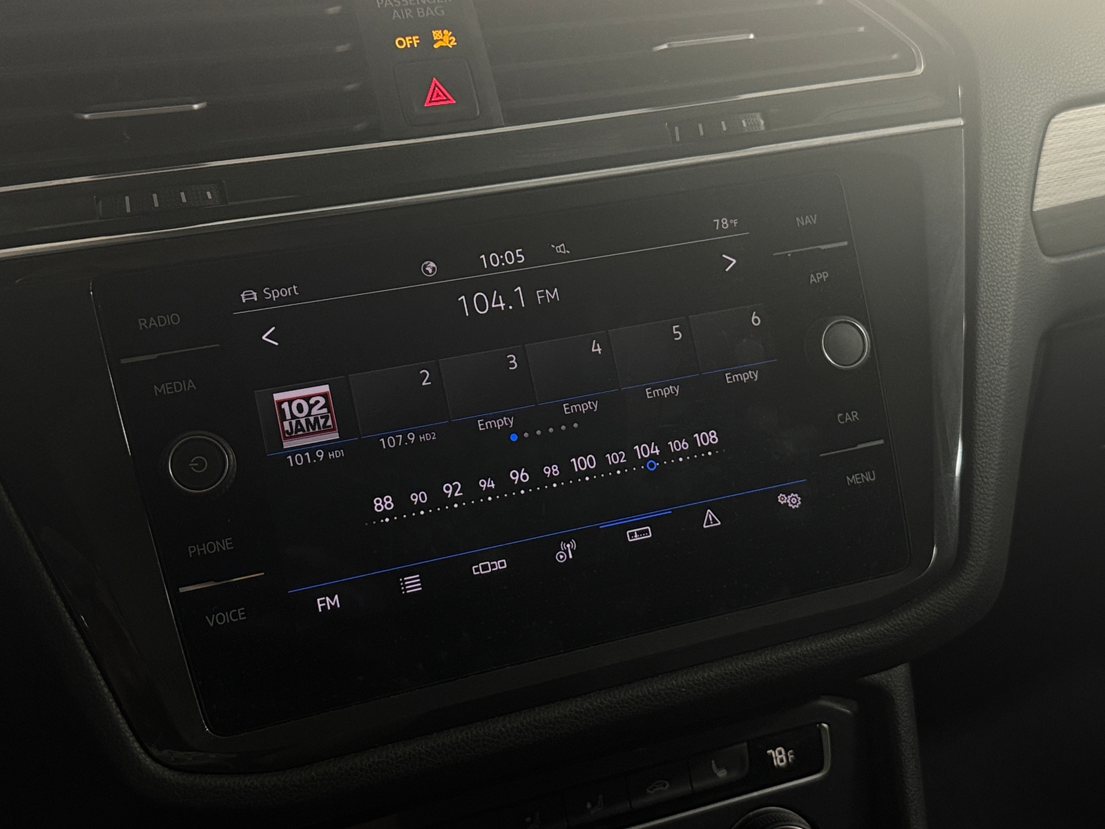 Thumbnail: 2021 Volkswagen Tiguan - 3