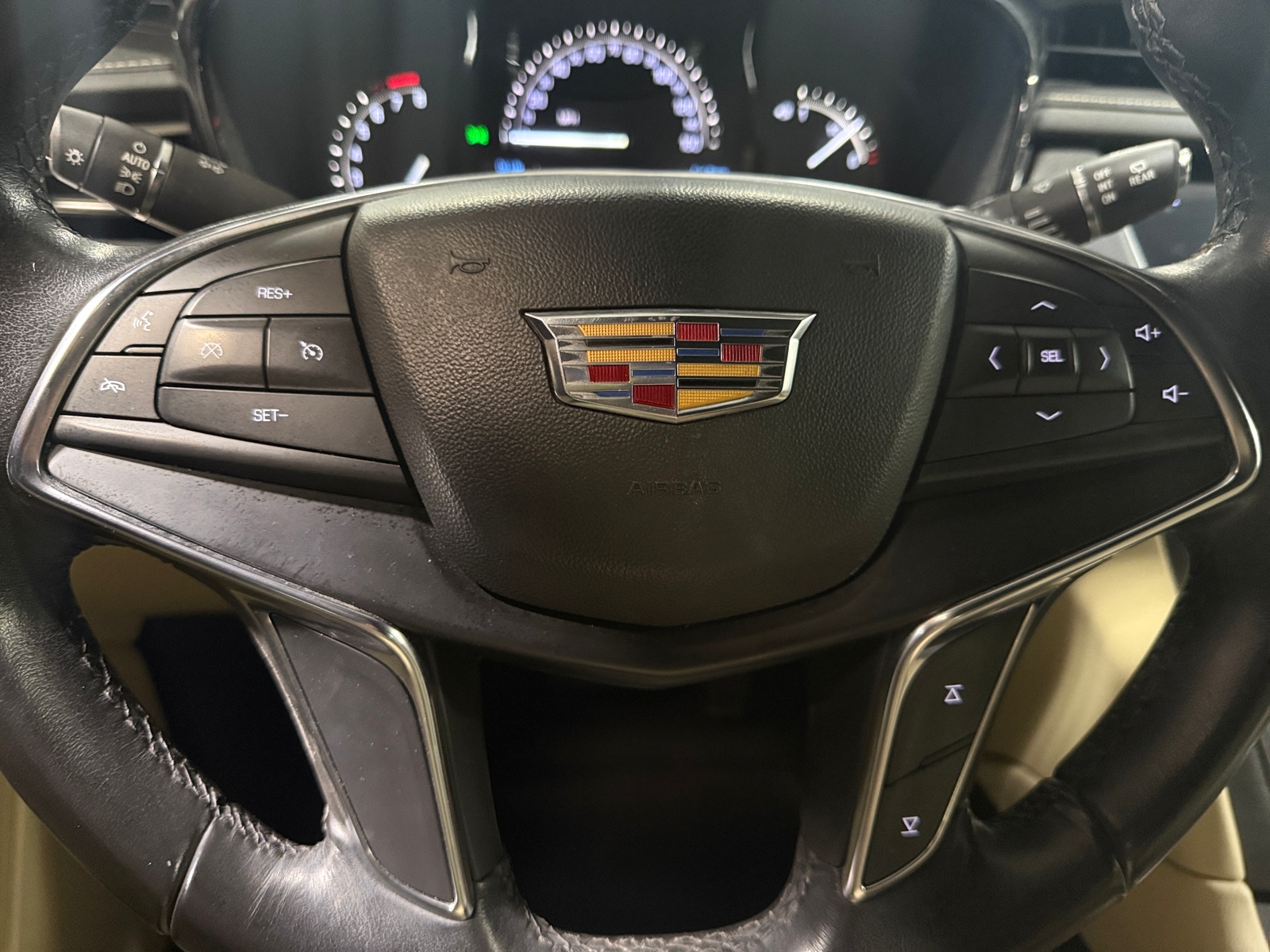 Thumbnail: 2019 Cadillac XT5 - 4