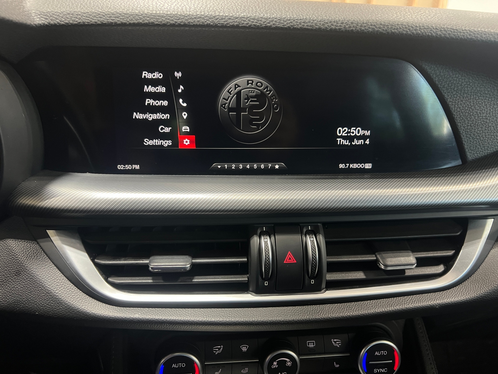 Thumbnail: 2019 Alfa Romeo Stelvio - 3