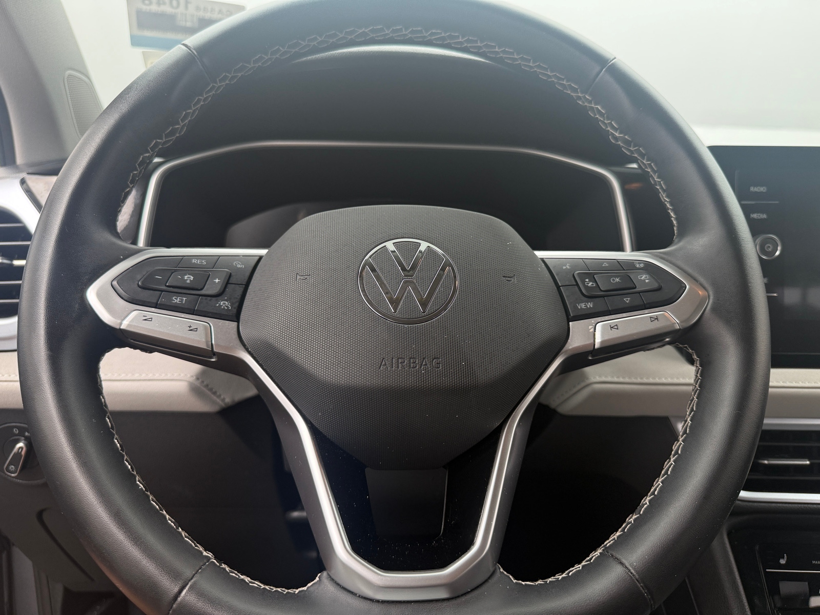 Thumbnail: 2025 Volkswagen Taos - 5