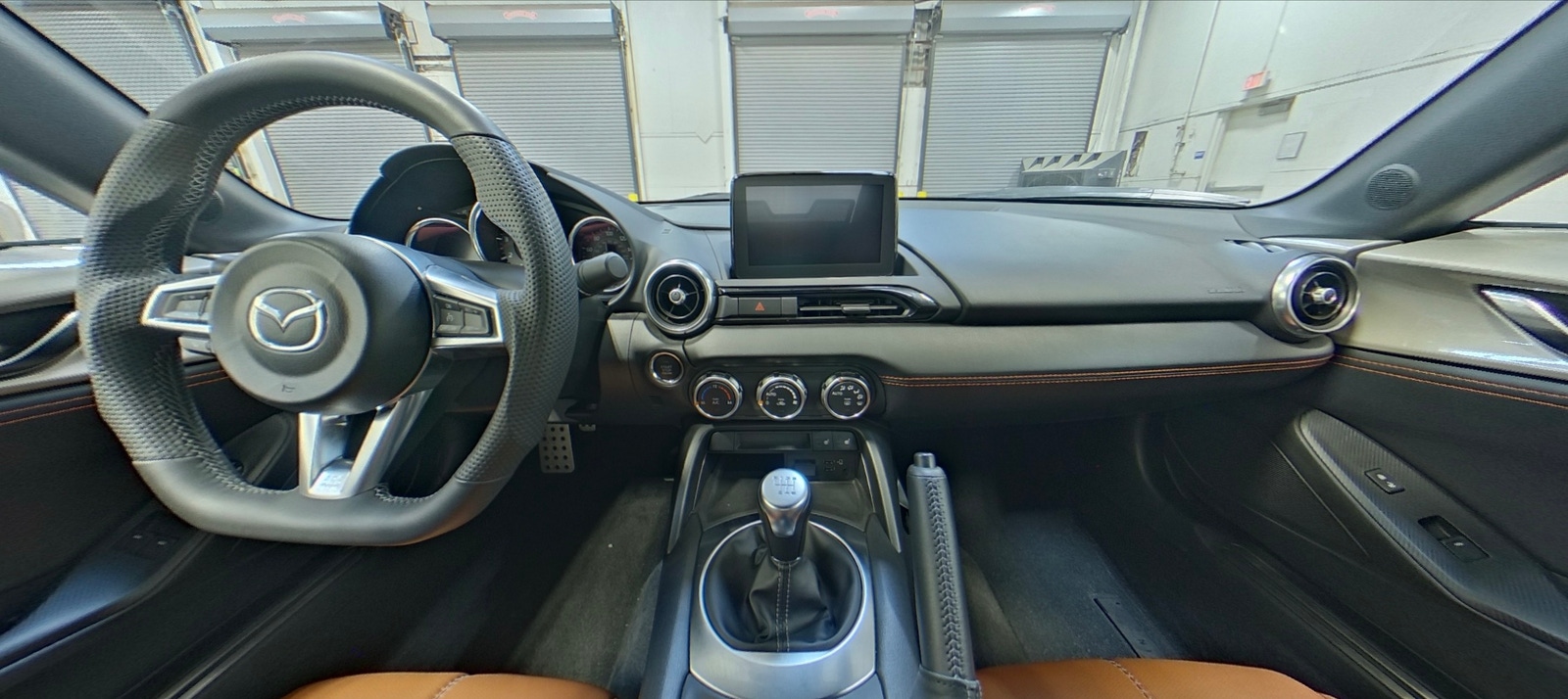 Thumbnail: 2022 Mazda MX-5 Miata - 2