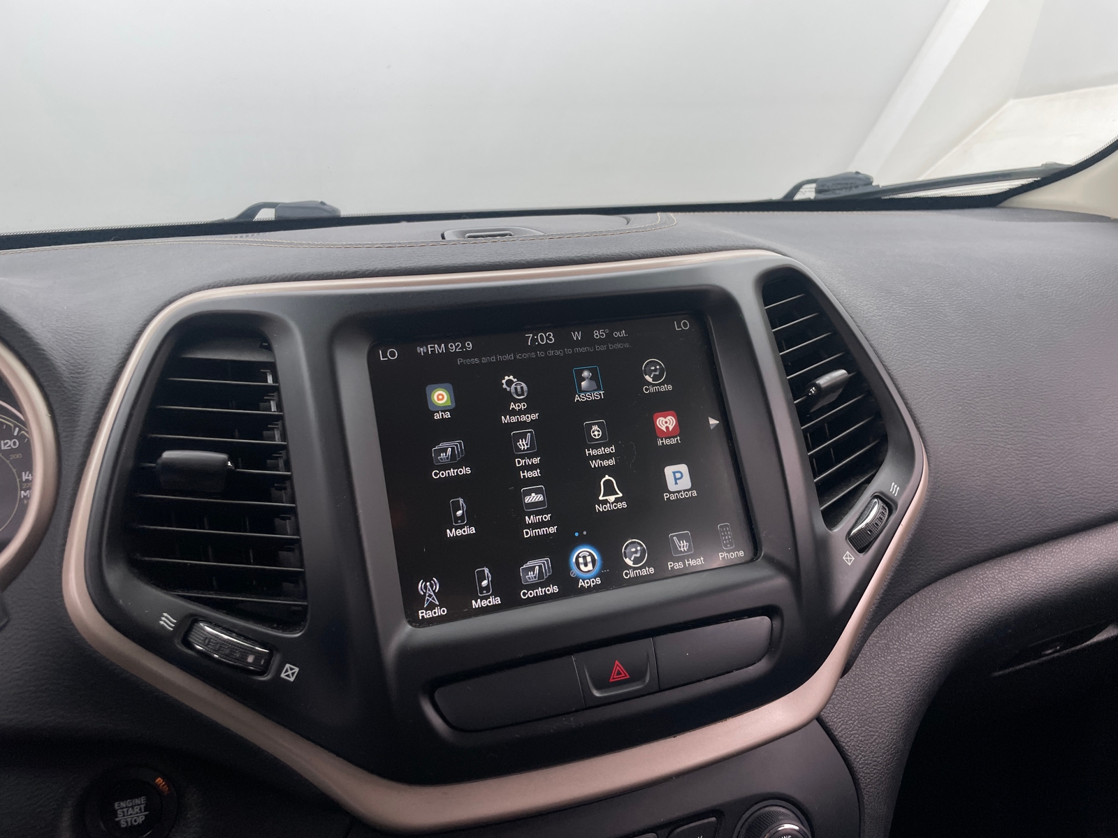 Thumbnail: 2017 Jeep Cherokee - 3
