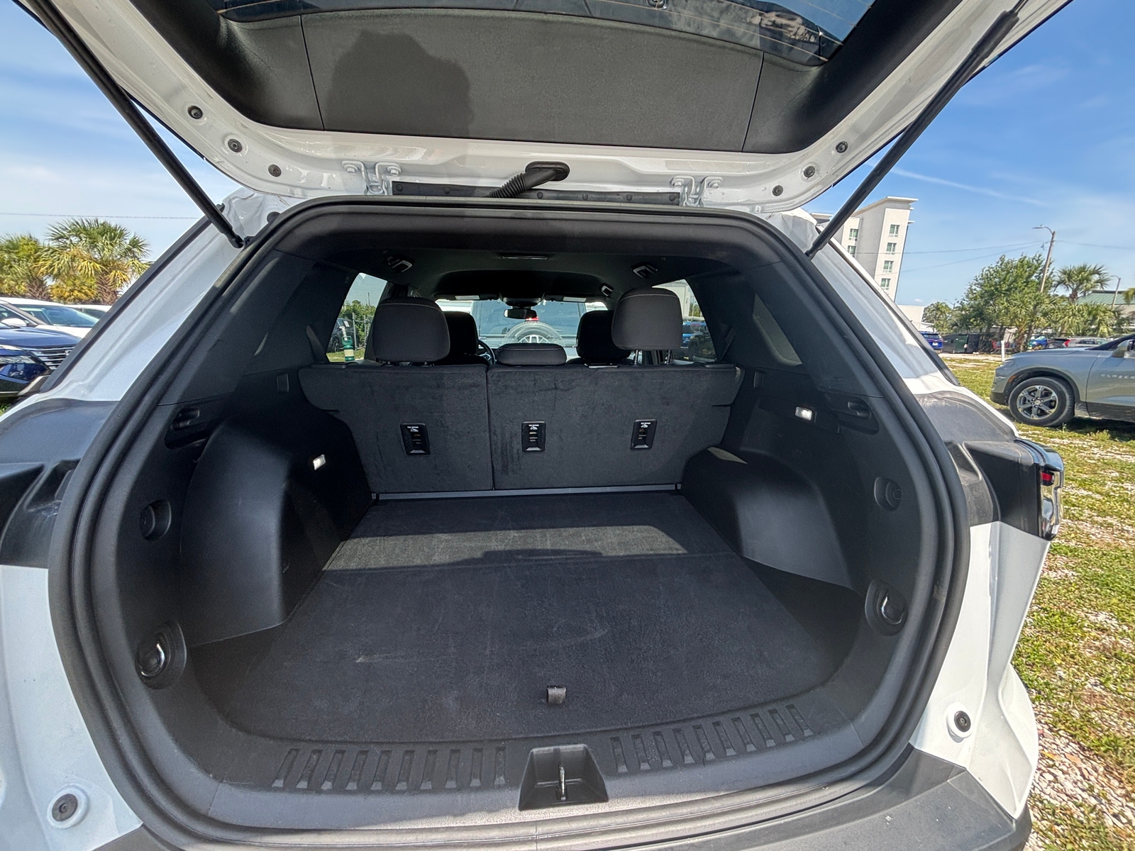 Thumbnail: 2025 Chevrolet Equinox - 6