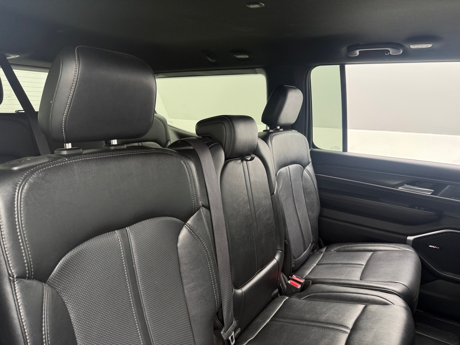 Thumbnail: 2024 Jeep Wagoneer - 5