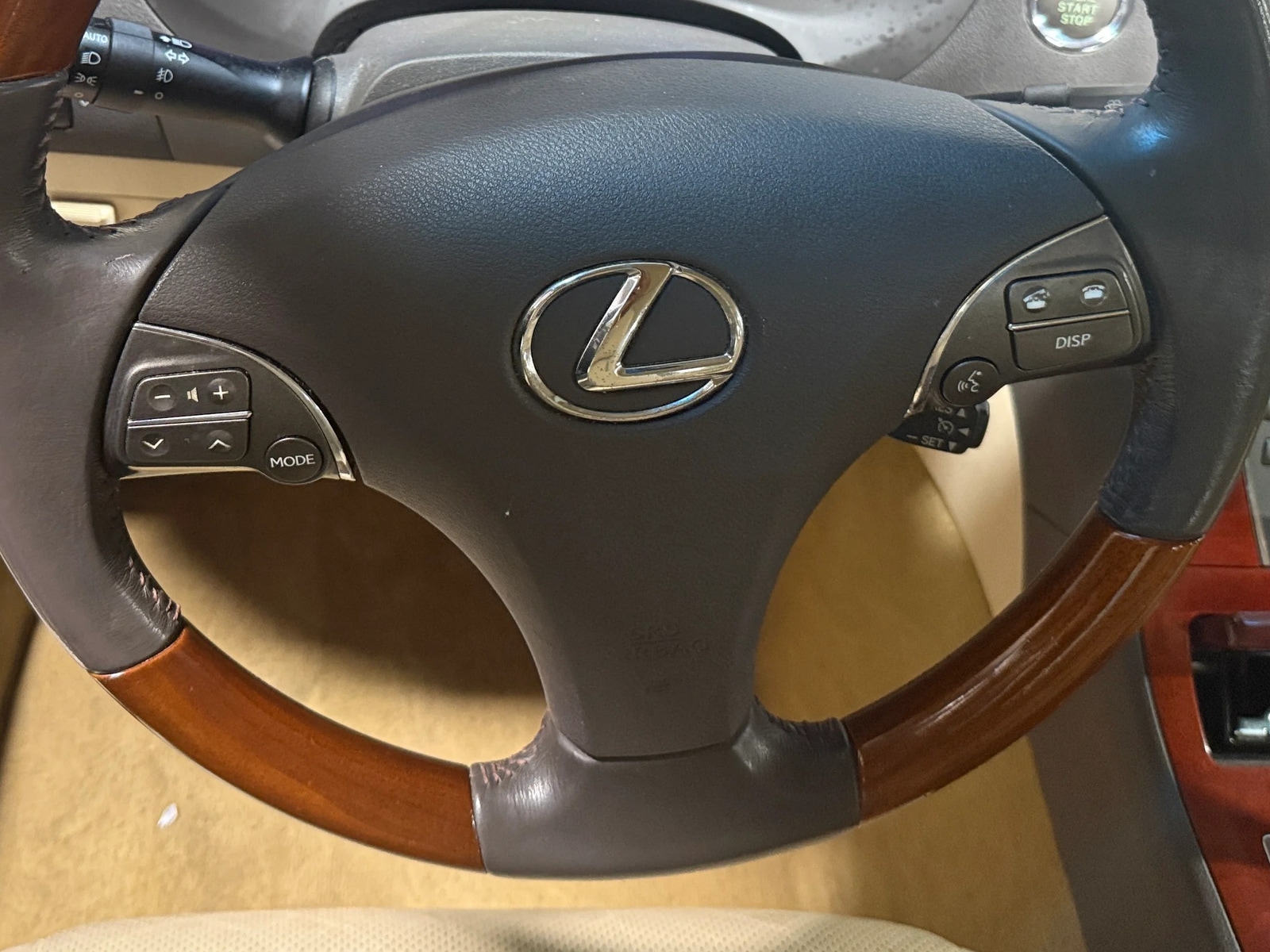 Thumbnail: 2010 Lexus ES - 4