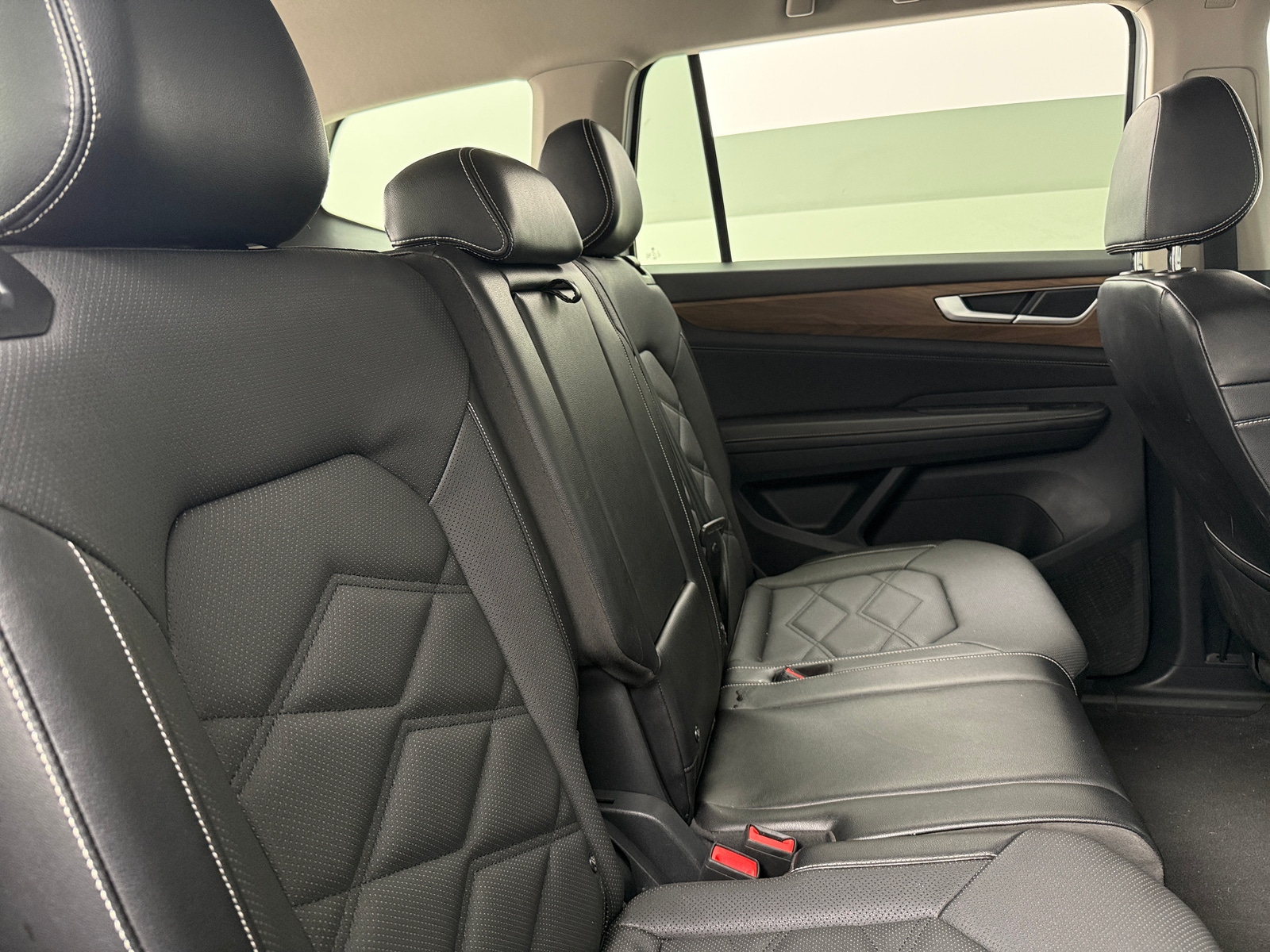 Thumbnail: 2024 Volkswagen Atlas - 5