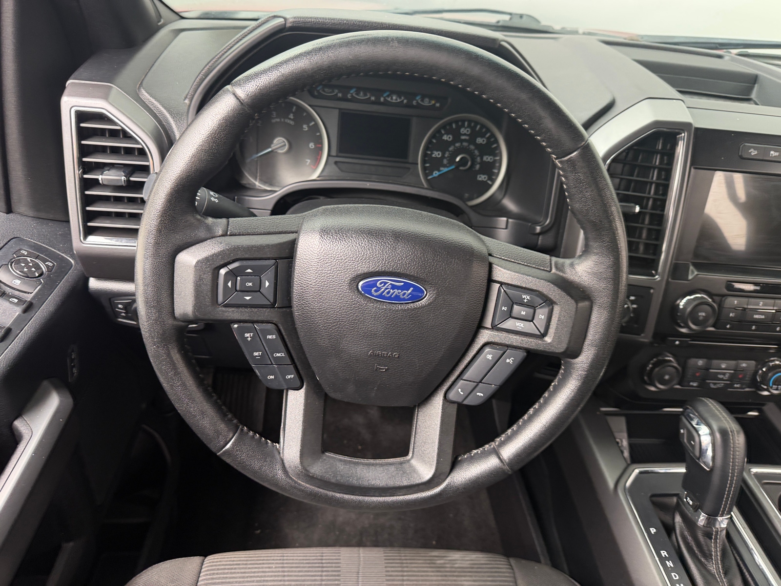 Thumbnail: 2017 Ford Econoline - 5