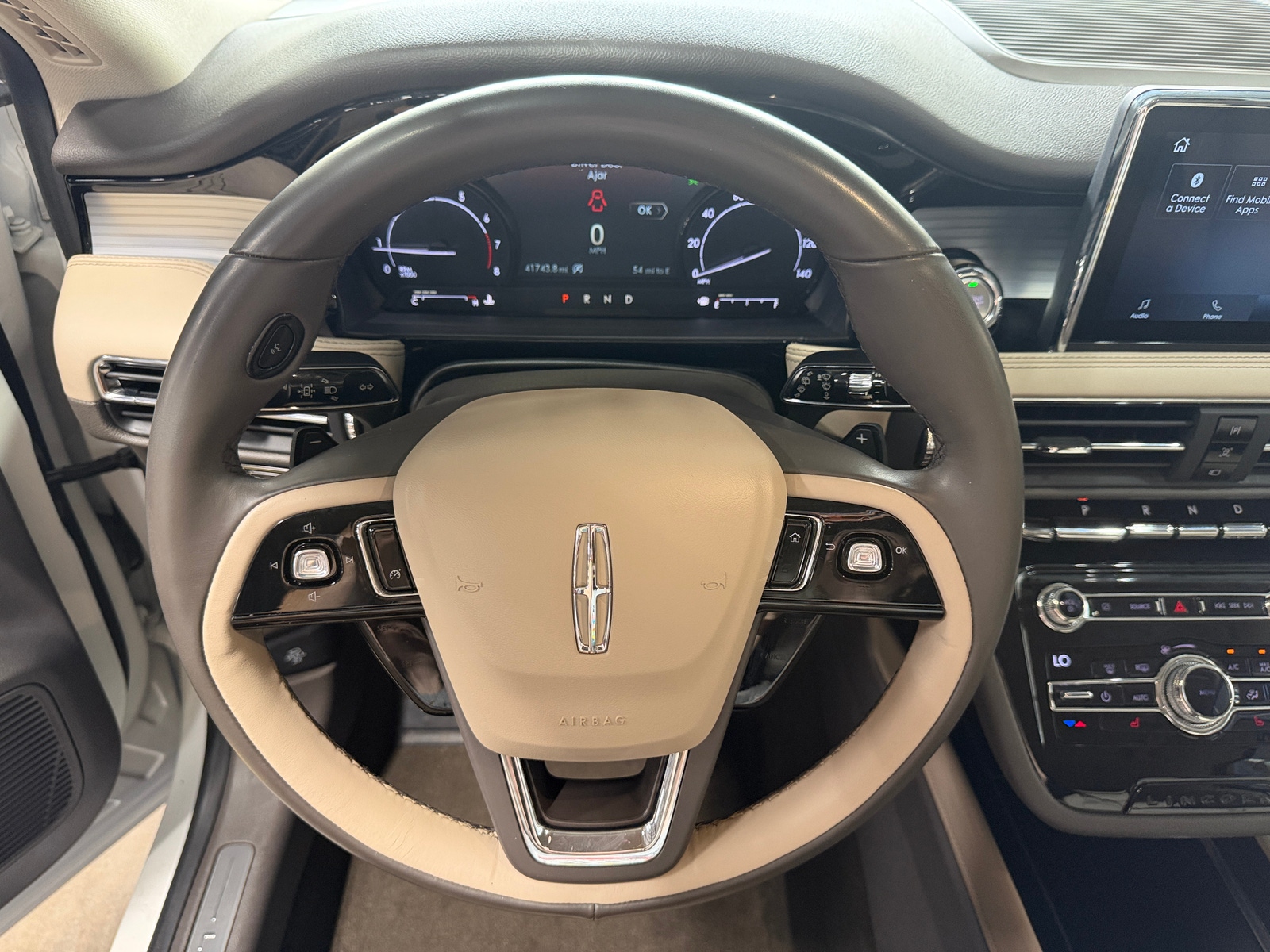 Thumbnail: 2020 Lincoln Corsair - 4