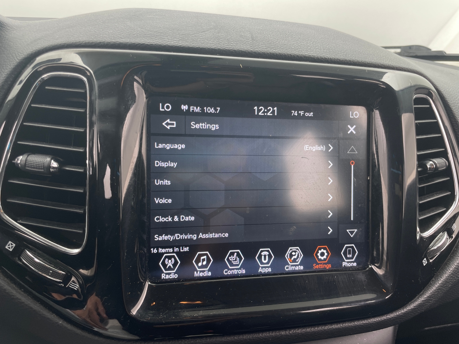 Thumbnail: 2019 Jeep Compass - 3