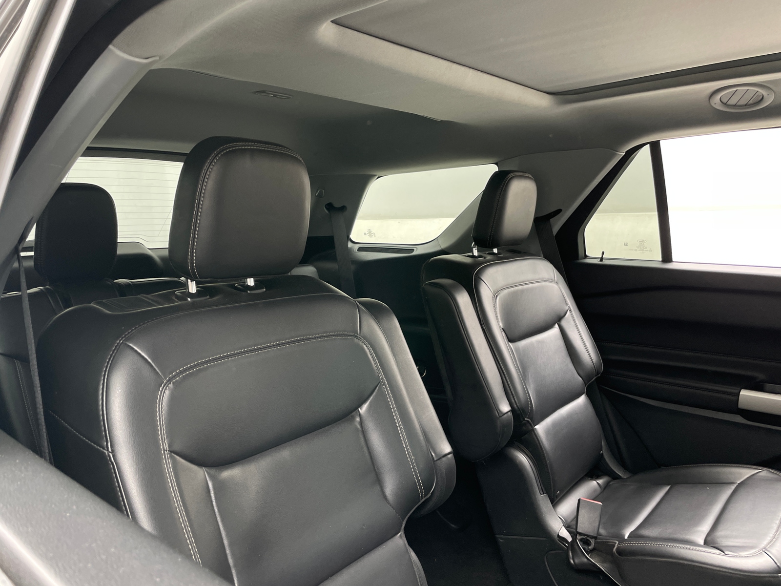 Thumbnail: 2021 Ford Explorer - 5