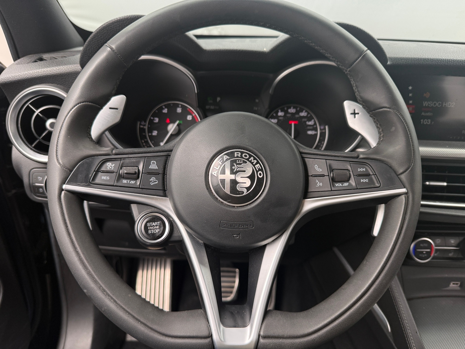 Thumbnail: 2018 Alfa Romeo Stelvio - 4