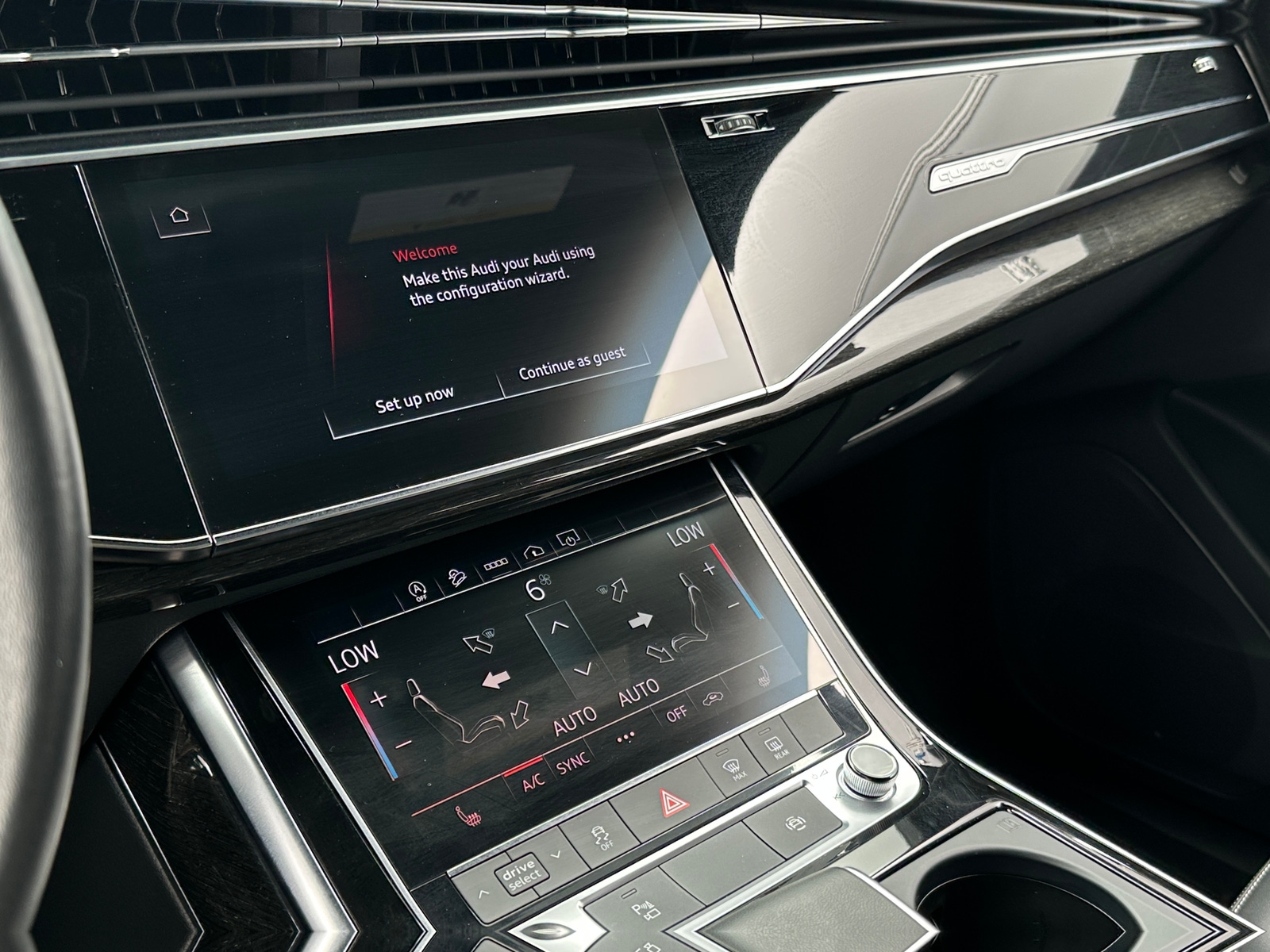 Thumbnail: 2023 Audi Q8 - 3