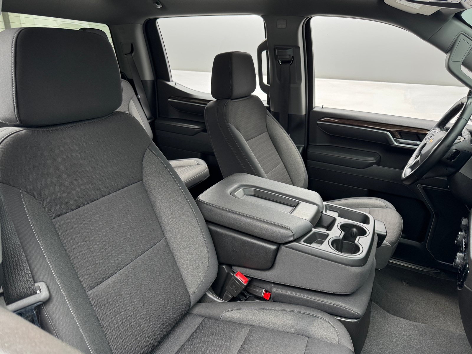 Thumbnail: 2025 Chevrolet Silverado 1500 - 2