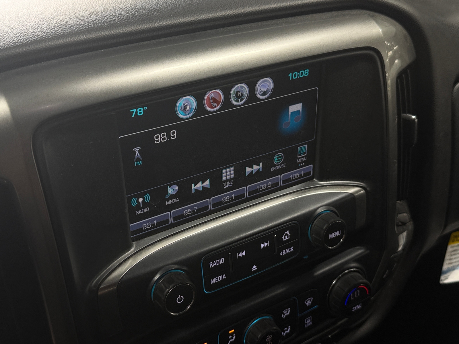 Thumbnail: 2018 Chevrolet Silverado 1500 - 4